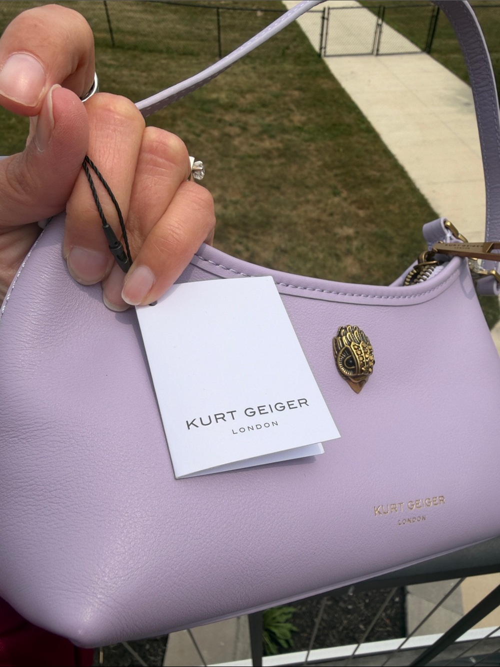 Kurt Geiger Lavender Leather Shoulder Bag with Gold Hardware - Picture 5 of 7